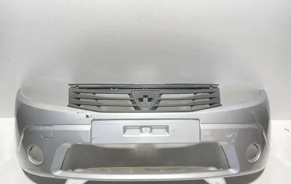 Dacia Sandero Front bumper 8200526596