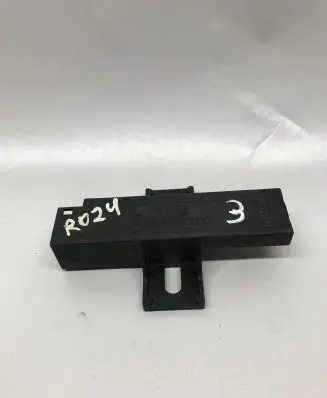 Audi A4 S4 B9 8W Keyless system antenna 4M0907247