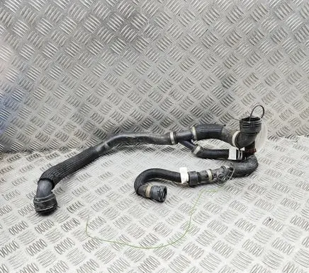 Land Rover Range Rover Evoque L551 Engine coolant pipe/hose M8D28260AB