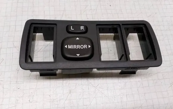 Toyota Corolla E120 E130 Wing mirror switch 777665