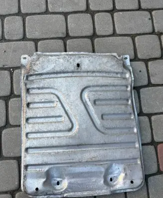 Volkswagen Tiguan Engine splash shield/under tray 5QA825230
