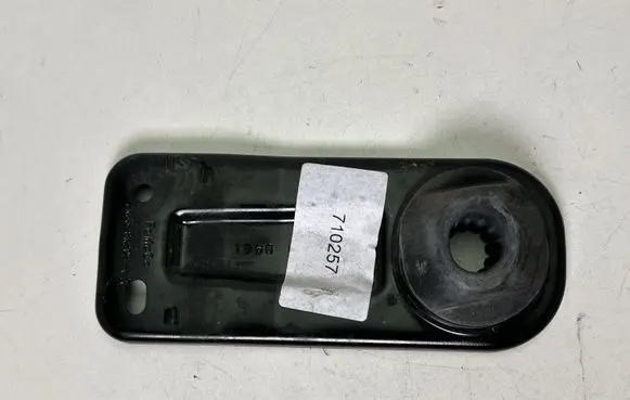 Ford Mustang VI Radiator mount bracket JR338K202AA