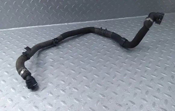 Land Rover Defender Engine coolant pipe/hose L663D6H