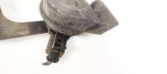 Audi A6 S6 C6 4F Horn signal E9011165