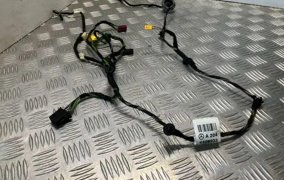 Mercedes-Benz C W204 Front door wiring loom A2044408933