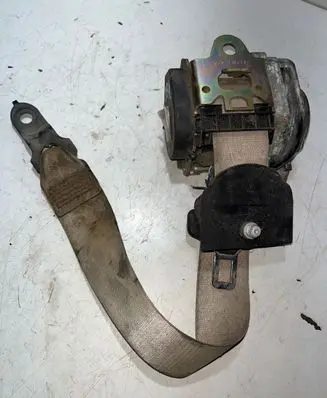Mercedes-Benz E W211 Front seatbelt 2118600185