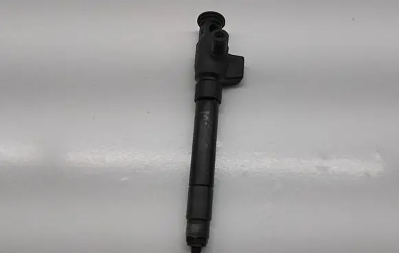 Ford Mondeo MK V Fuel injector 9674984080