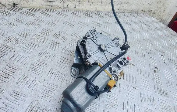 Audi Cabriolet B3 8G Rear door window regulator motor 8G0959811