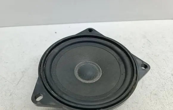 BMW 1 E81 E87 Parcel shelf speaker 6923174 65136923174 18820010
