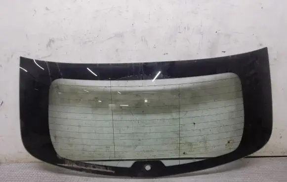 SsangYong Kyron Rear windscreen/windshield window 