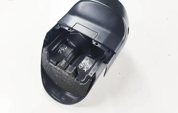 Steering wheel column trim