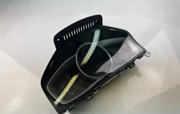 Volvo V60 Speedometer (instrument cluster) 31687362
