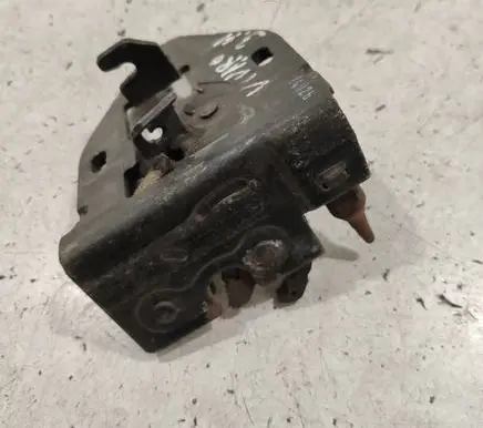 Opel Vivaro Loading door lock 