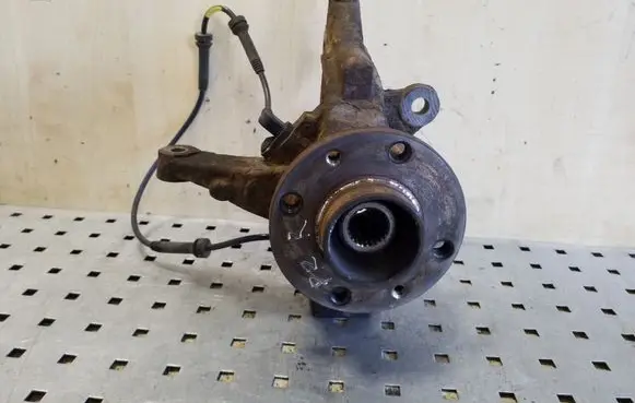 Dacia Sandero Front wheel hub 179104223R