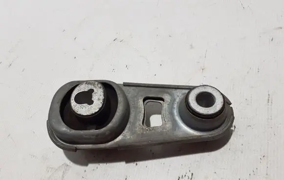 Gearbox mounting bracket