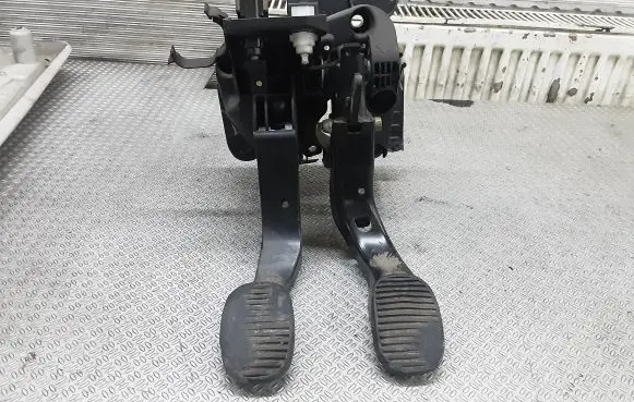 Fiat Idea Pedal assembly 