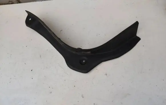 BMW 4 F36 Gran coupe Rear/tail light trim molding 7474489 18331210
