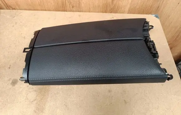 Mercedes-Benz GLC X253 C253 Armrest A2056808804