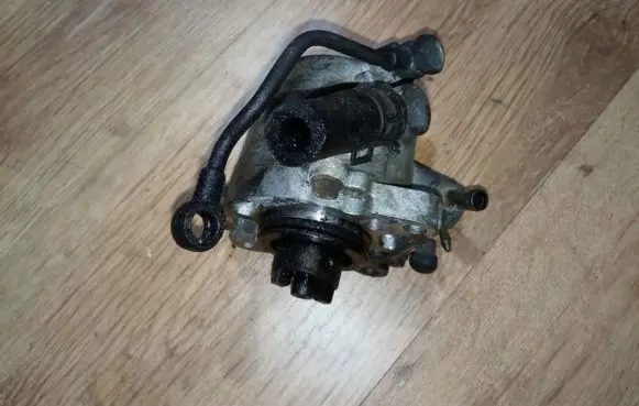 Mitsubishi Galant Vacuum pump md331267 x2t58071