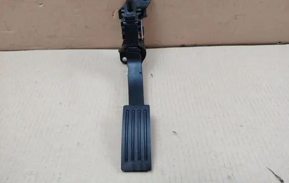 Ford Mustang Mach-E Accelerator throttle pedal LJ9C9F836AB 93481700AC