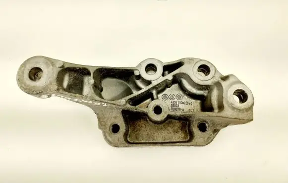 Opel Astra K Engine mounting bracket 13364007 326E76A