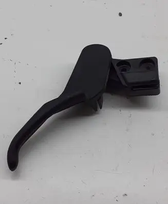 Volkswagen PASSAT B5 Engine bonnet (hood) release handle 3B1823533