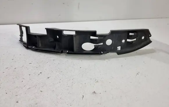 Volkswagen Touareg I Front bumper mounting bracket 7L6807184C