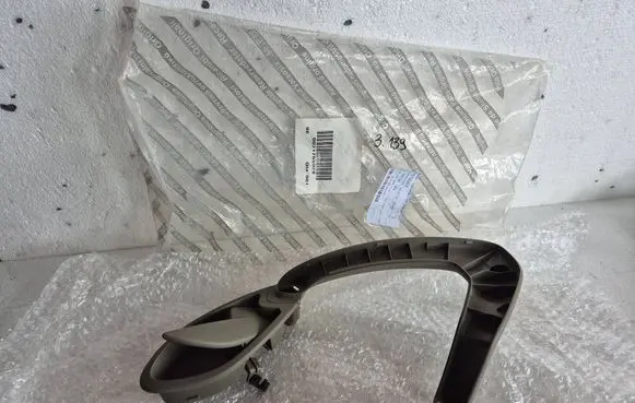 Fiat Grande Punto Front door interior handle 71765029