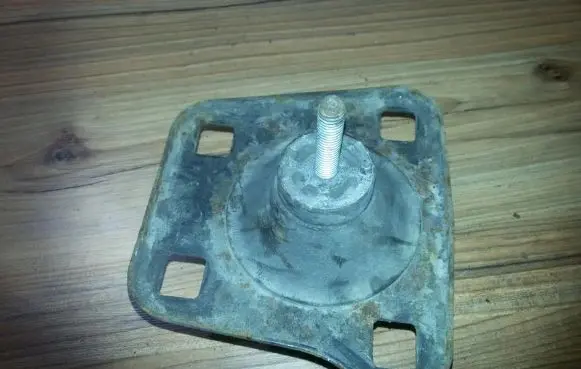 Ford Fiesta Engine mount bracket 96fb6038bj