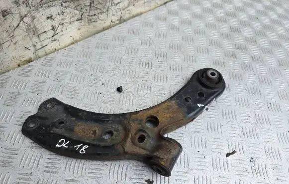Toyota Yaris Front lower control arm/wishbone 