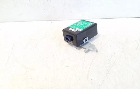Toyota Prius (XW30) Door central lock control unit/module 8974047031 61B663000