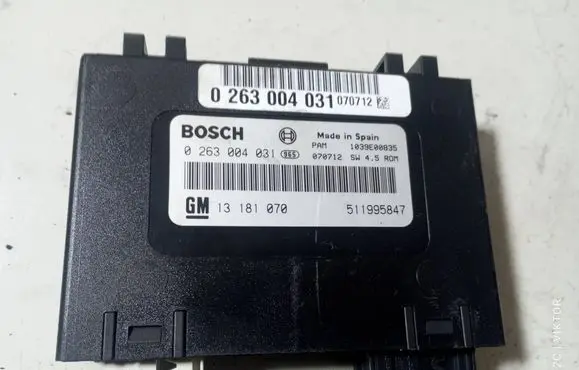 Opel Zafira B Parking PDC control unit/module 0263004031 13181070