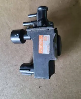 Toyota Avensis Verso Turbo solenoid valve 2581927050 1397000850