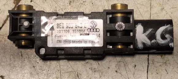 Audi A6 Allroad C5 Airbag deployment crash/impact sensor 8E0959643E 151004 201109