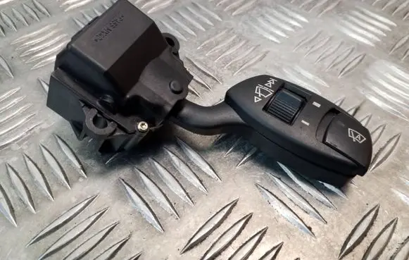 BMW 5 E60 E61 Wiper control stalk 6924106 01206100