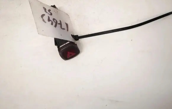 Volvo V50 Hazard light switch 9168302