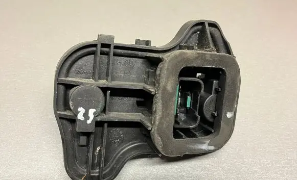 Volkswagen Golf V Tail light bulb cover holder 1K6945258 89031828