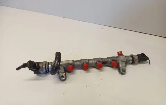 Volkswagen Touran II Fuel main line pipe 03L130089P