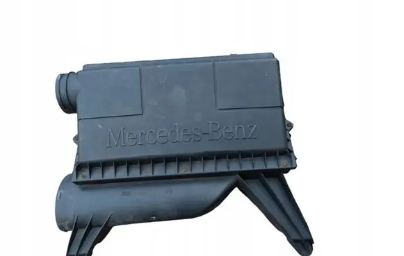 Mercedes-Benz GLA W156 Air filter box A6450900001
