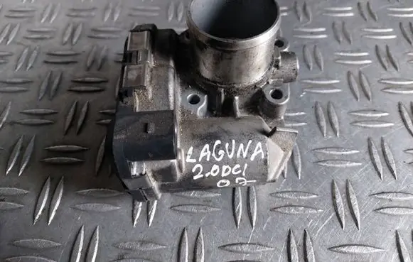 Renault Laguna III Throttle valve 8200330810E 0281002681