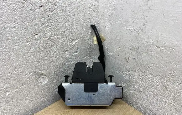 Peugeot 3008 I Tailgate/trunk/boot lock/catch/latch 487499H