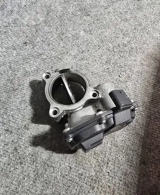 BMW 5 F10 F11 Throttle valve 10378517 7810752 15031101044