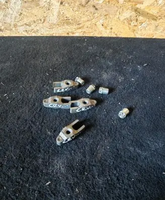 Honda CR-V Fuel Injector clamp holder