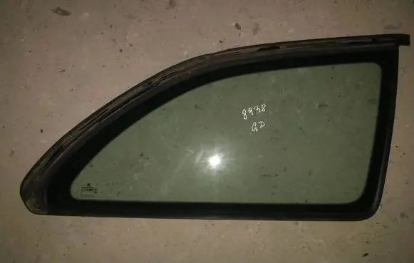 Skoda Octavia Mk2 (1Z) Rear side window