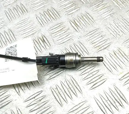 Volvo XC60 Fuel injector 32140007
