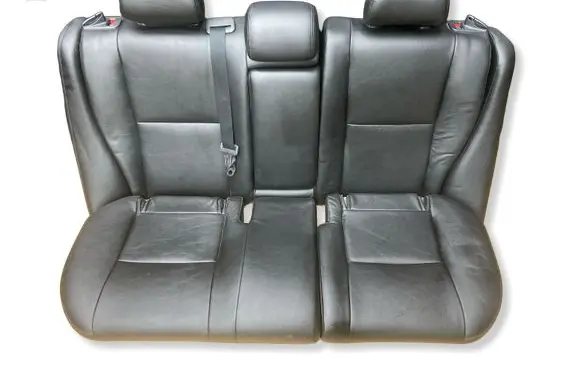 Toyota Avensis T250 Second row seats 