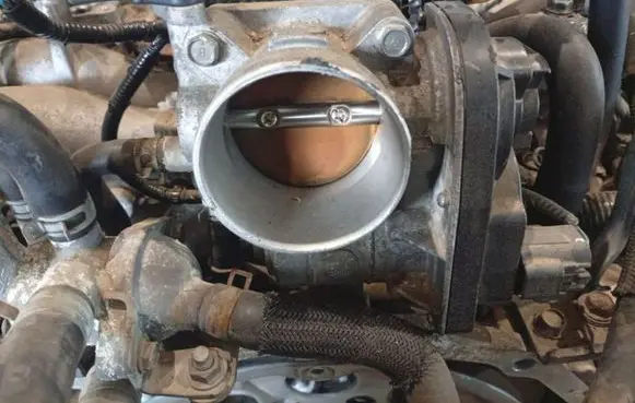 Subaru Legacy Throttle valve