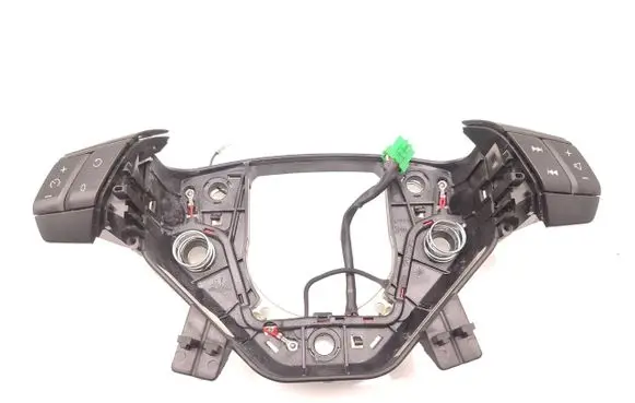 Volvo XC90 Steering wheel buttons/switches 30680843