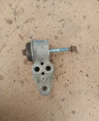 Volkswagen PASSAT B5 Rear axle beam mounts housing 4B0501522E 8E0501522H