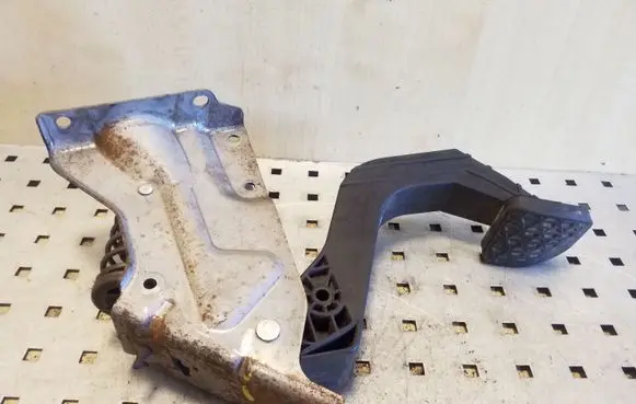 Clutch pedal